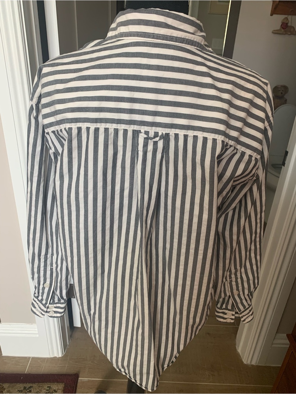 Liz Claiborne Black and White Striped Button-Up Blouse - Picture 2 of 6